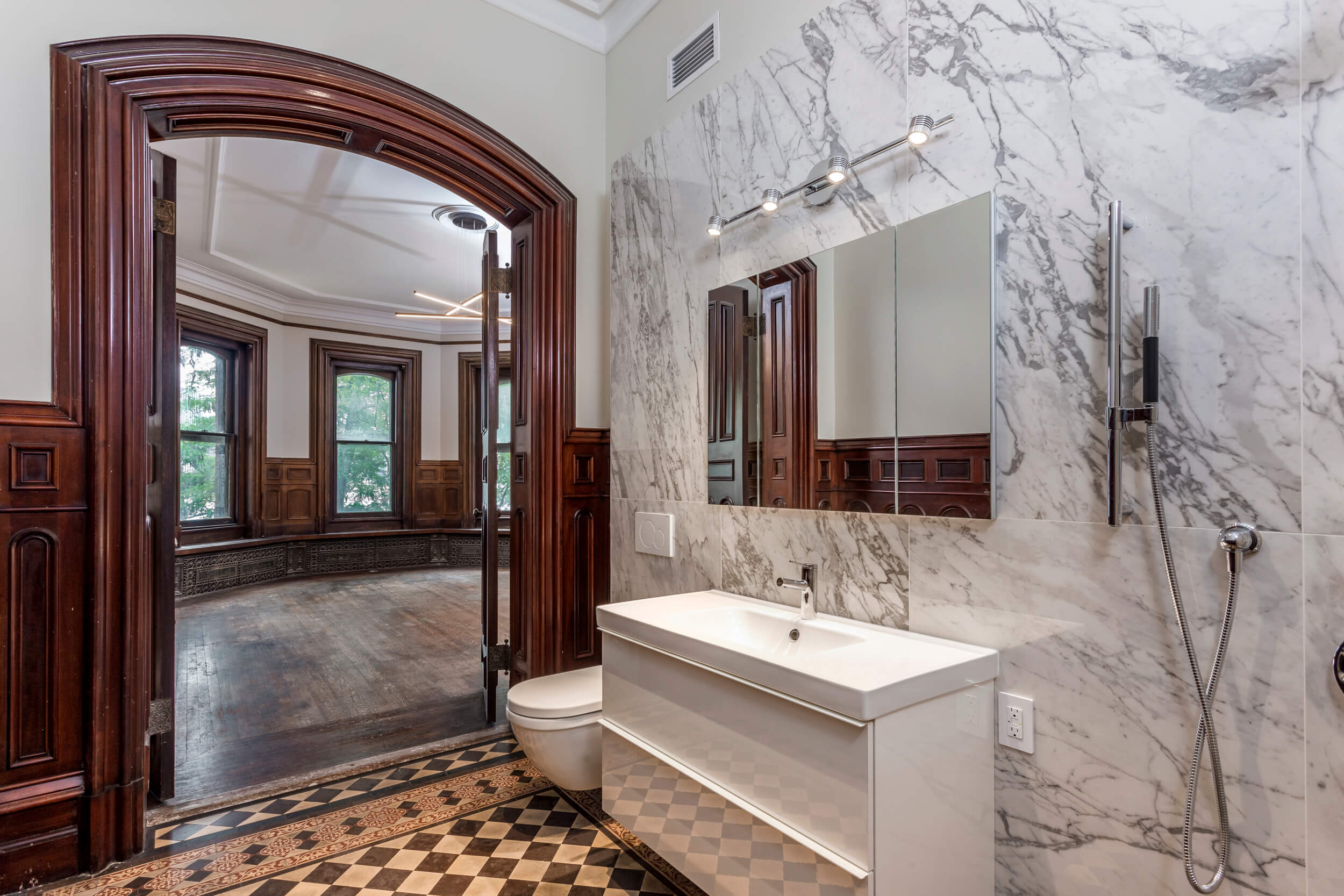 Columbia Heights 0798 1